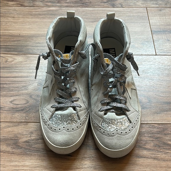 Golden Goose Gray Mid Star Shoes with Silver Glitter Laces - Picture 2 of 16